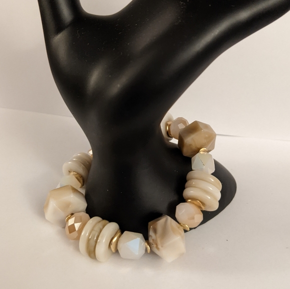 Beaded bracelet - Picture 2 of 3